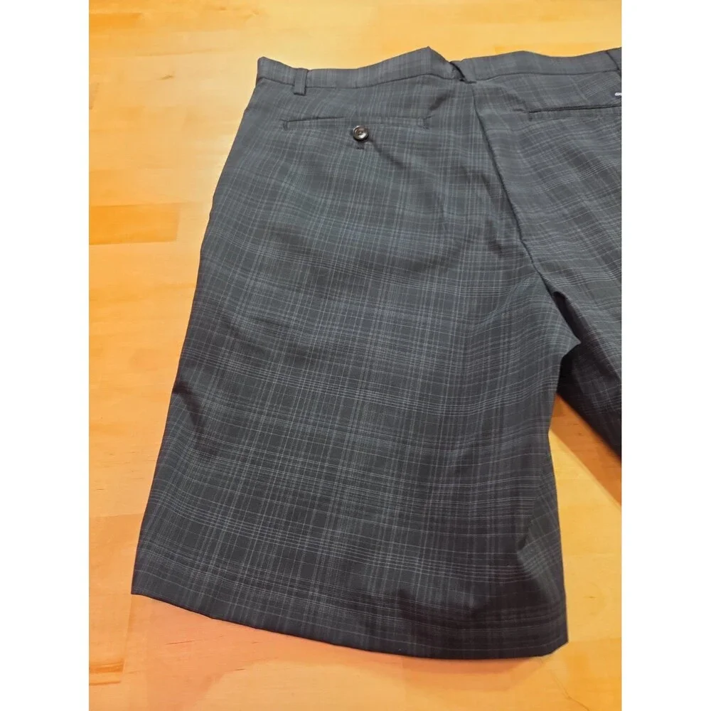 Chaps Shorts Mens Size 34 Black Gray Plaid Golf 78 Performance Short NWT